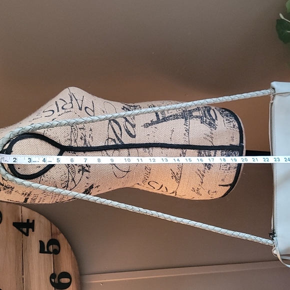 HOBO Daydream Leather Crossbody Bag - Picture 13 of 13